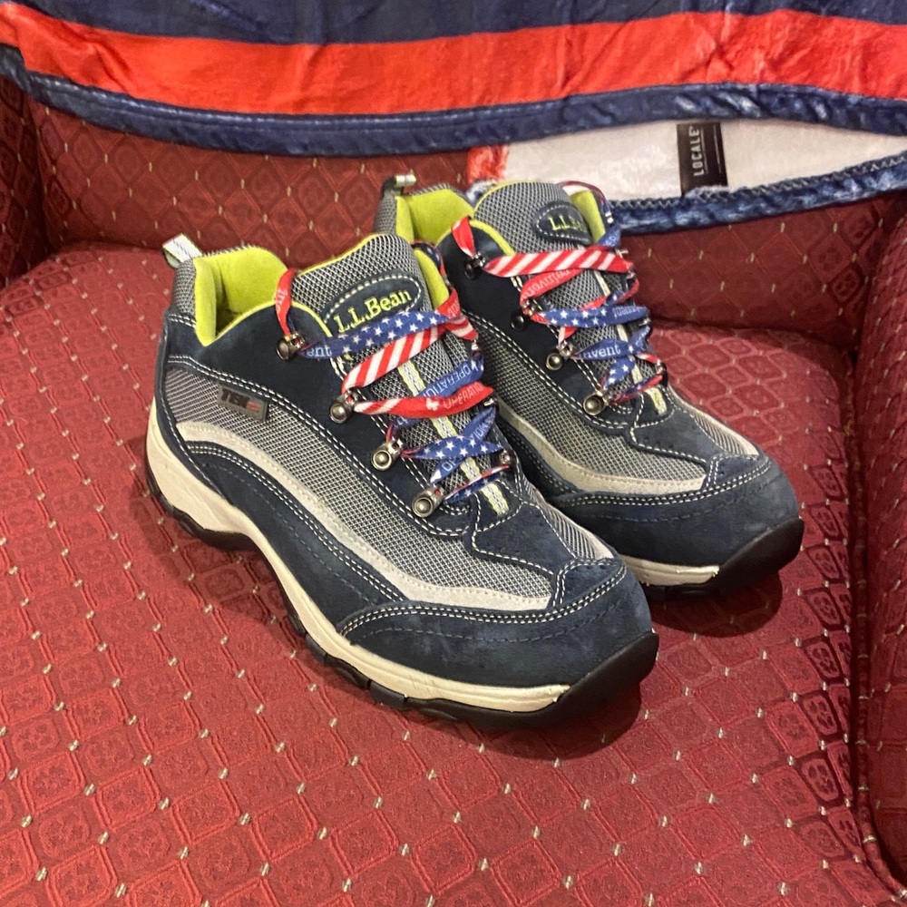 L.L. Bean Women's blue snow sneakers